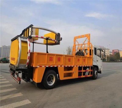 北京防撞緩沖車(chē)價(jià)格與廠家選擇——高速防撞車(chē)的品質(zhì)保證之道
